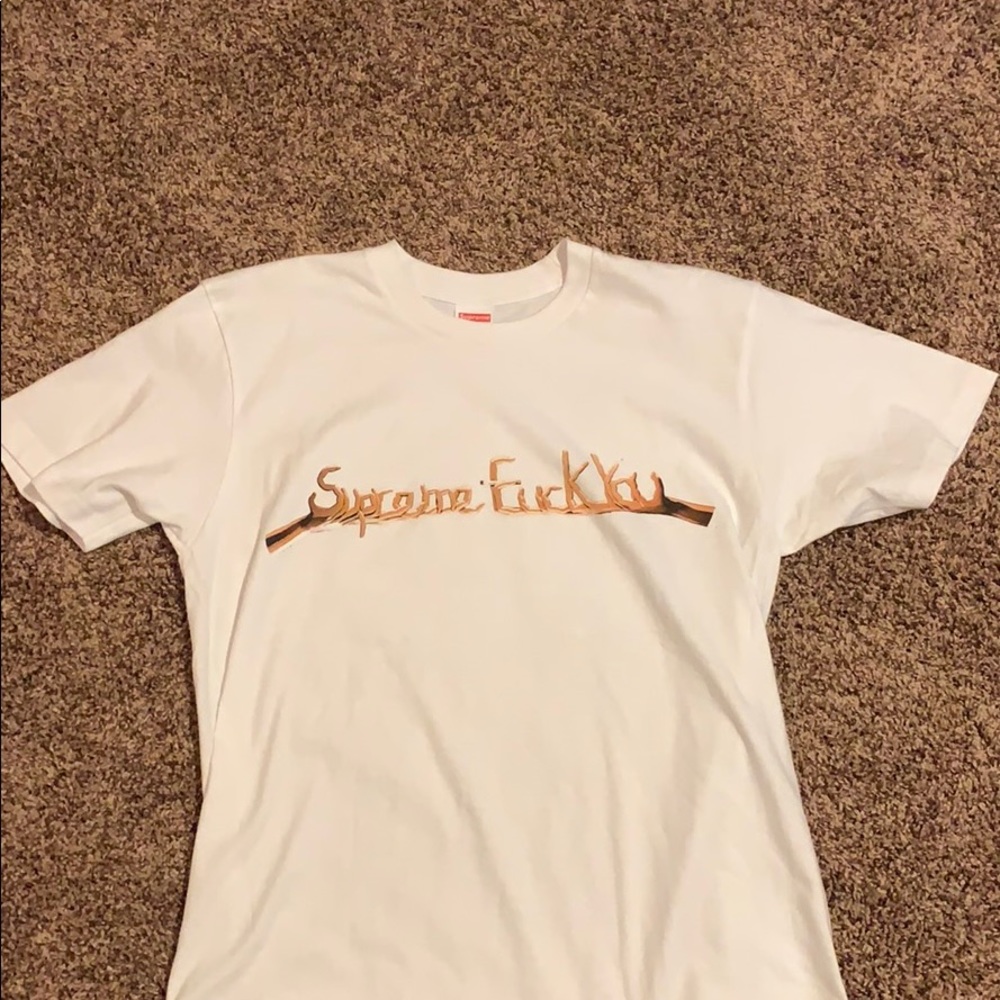 Supreme t-shirt